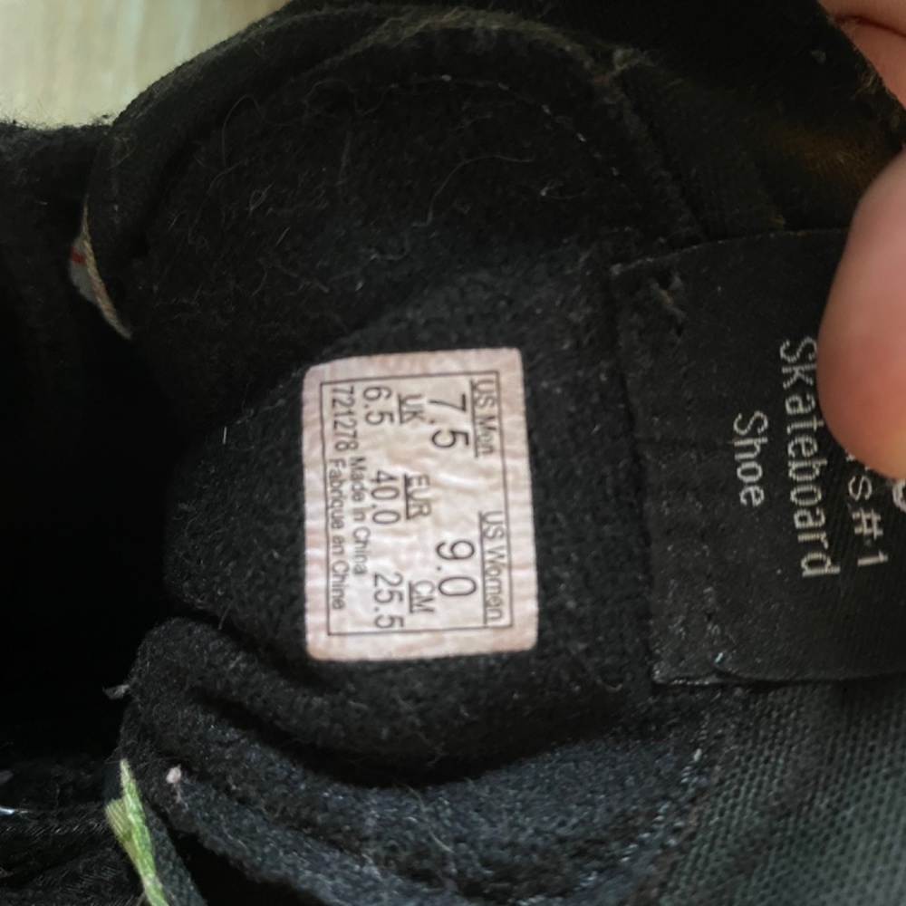 Vans Hi-tops - Picture 7 of 7